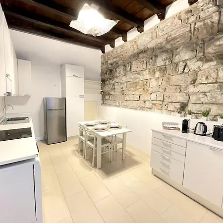 Tower Gombito'S Apartment Bergamo Exterior photo